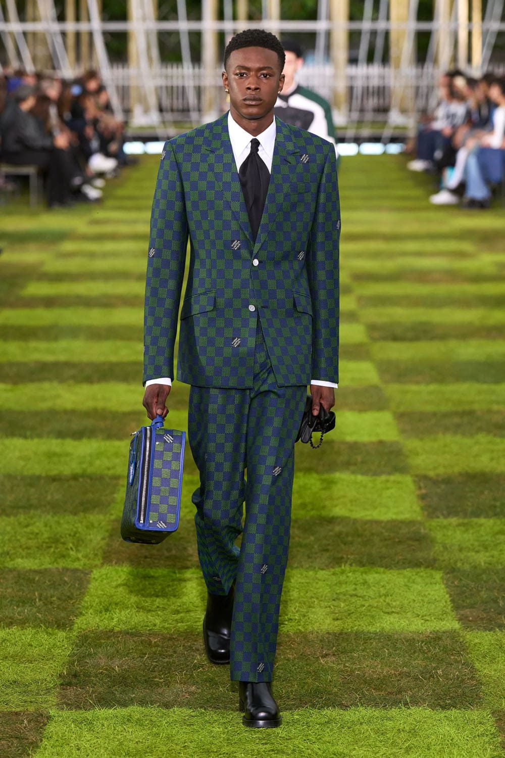 Louis Vuitton Menswear Spring Summer 2025 Runway Magazine (75)