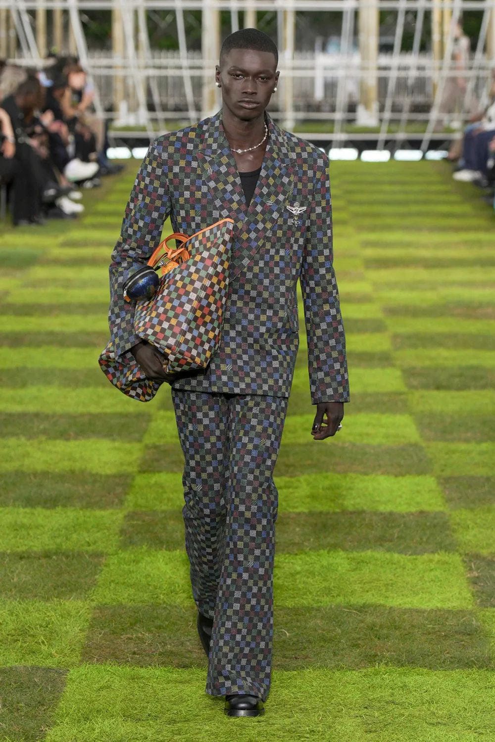 Louis Vuitton Menswear Spring Summer 2025 Runway Magazine (81)