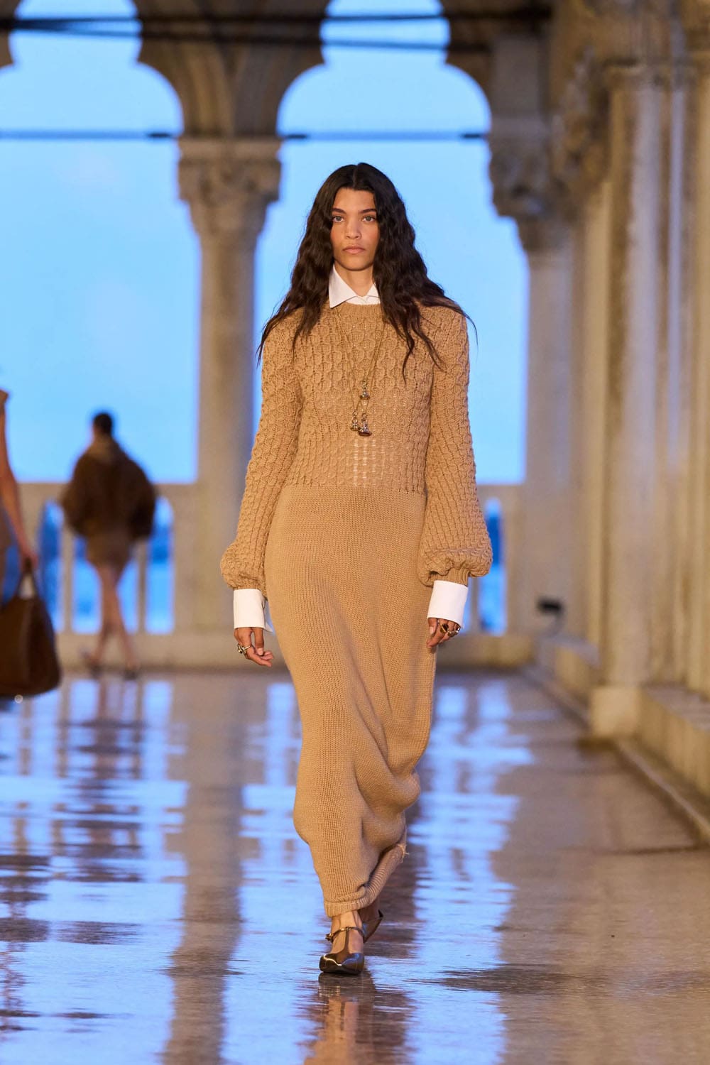 Max Mara Resort 2025 Runway Magazine (28)