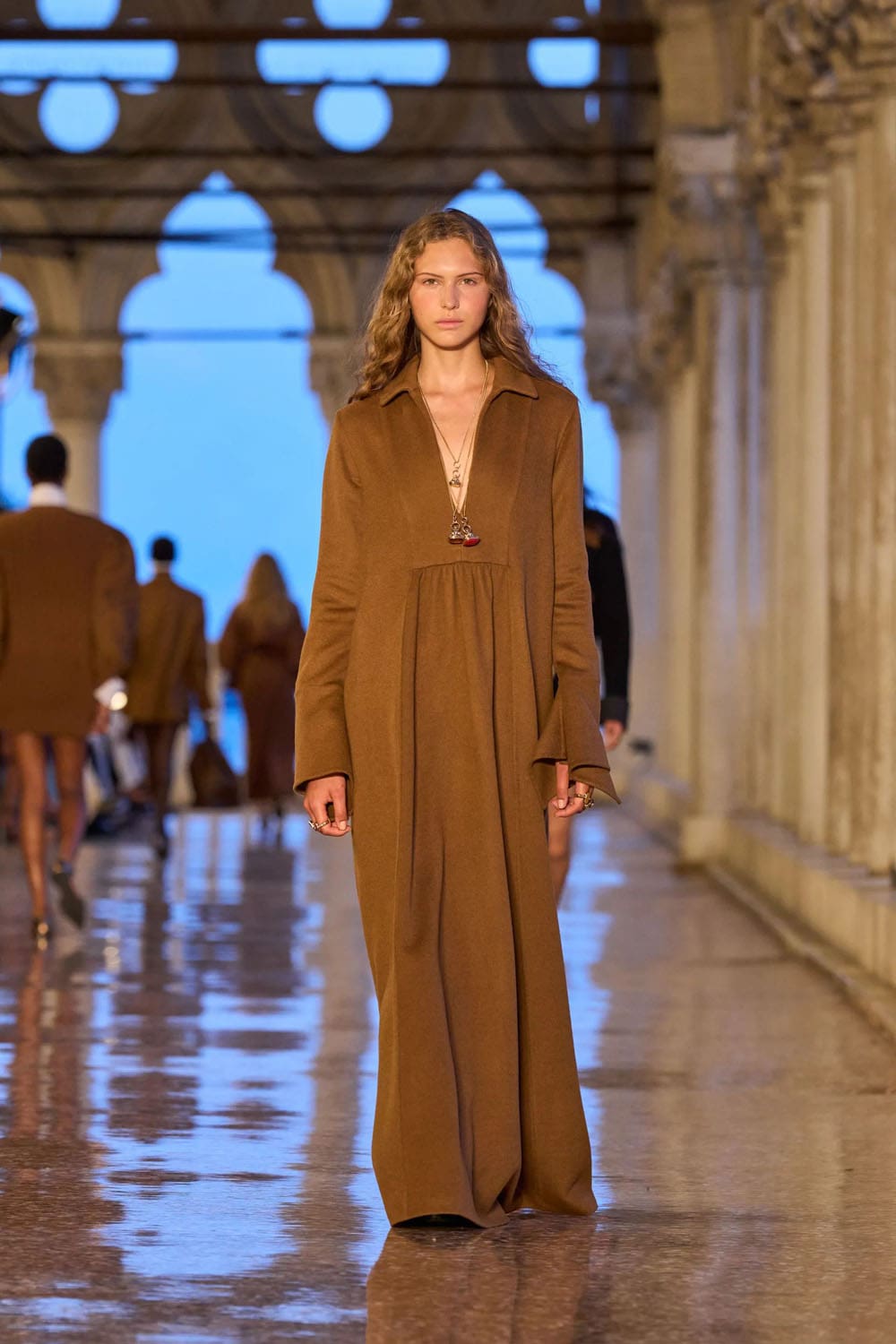 Max Mara Resort 2025 Runway Magazine (42)