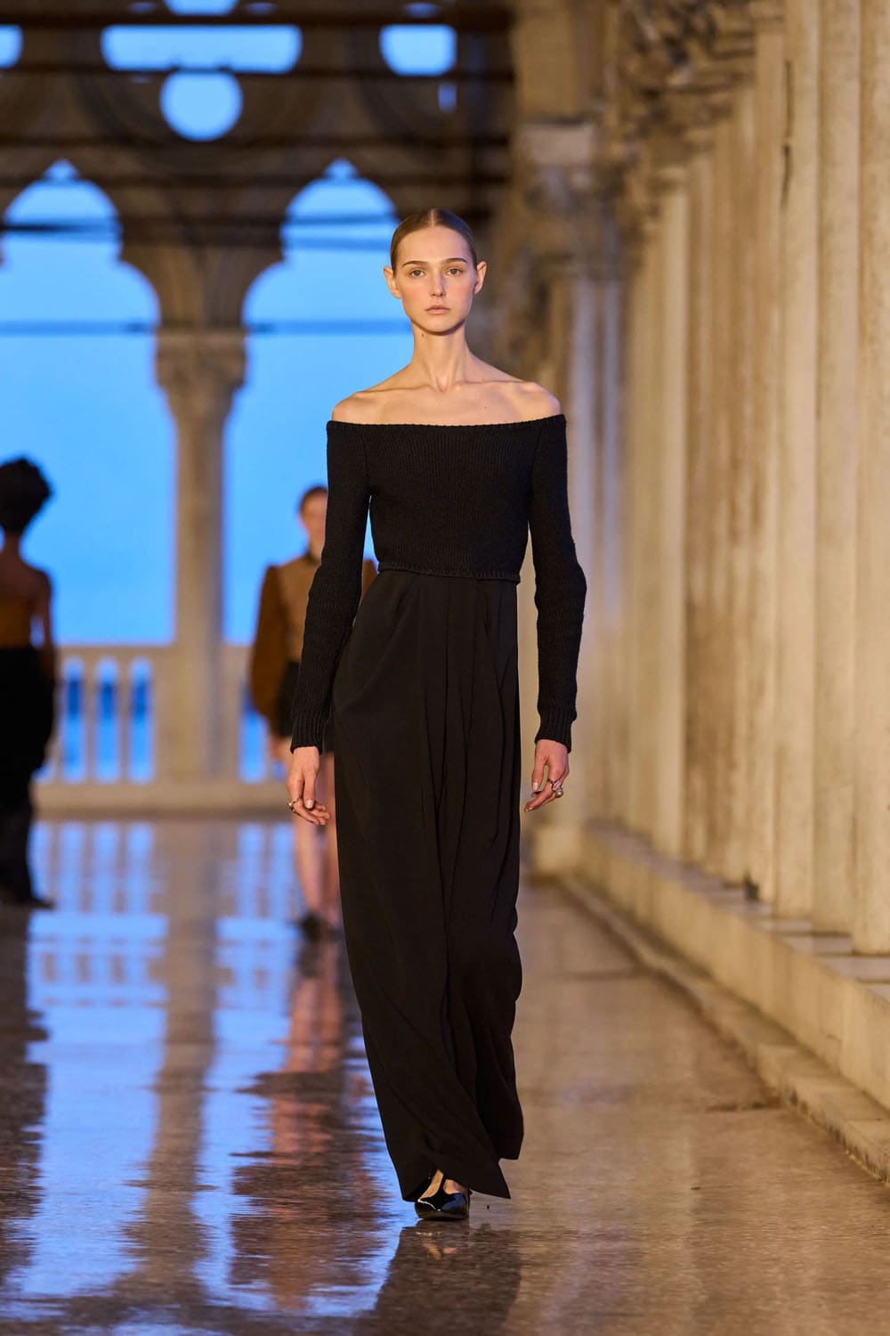 Max Mara Resort 2025 Runway Magazine (47)