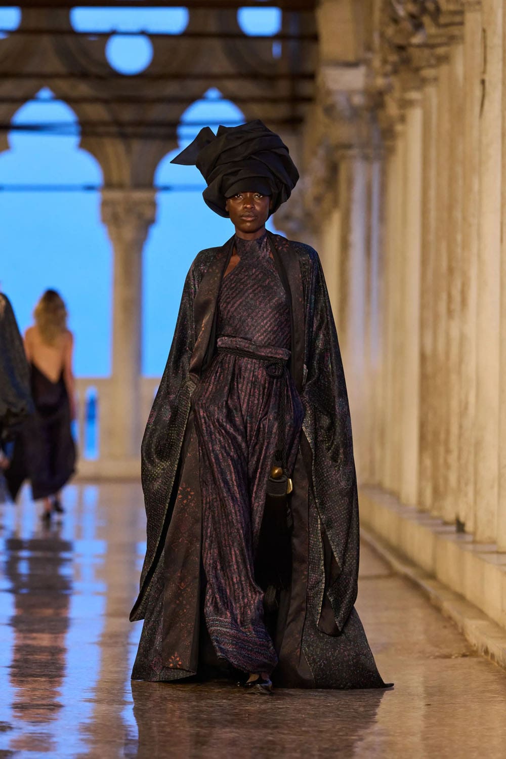 Max Mara Resort 2025 Runway Magazine (60)