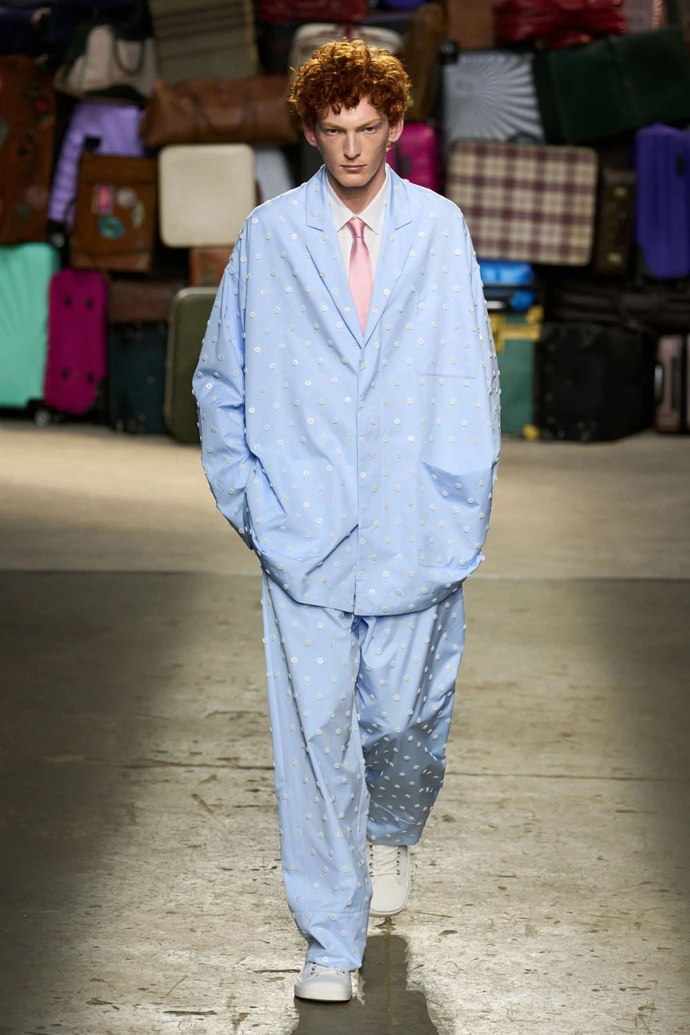 Moschino Printemps Été 2025 Runway Magazine (12)