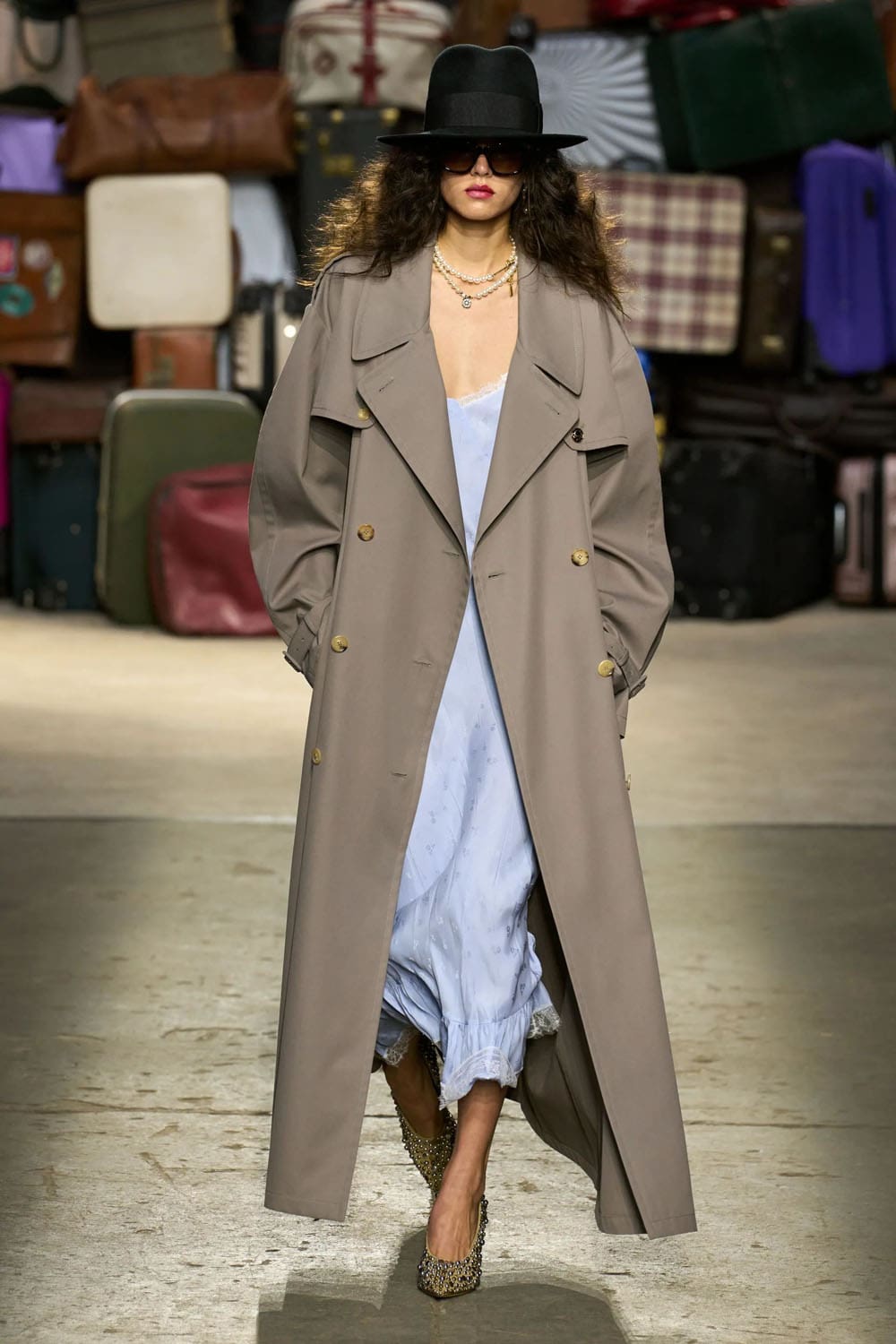 Moschino Printemps Été 2025 Runway Magazine (15)
