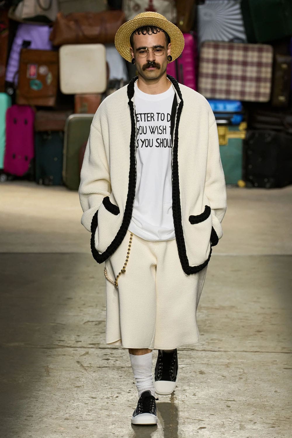 Moschino Printemps Été 2025 Runway Magazine (22)