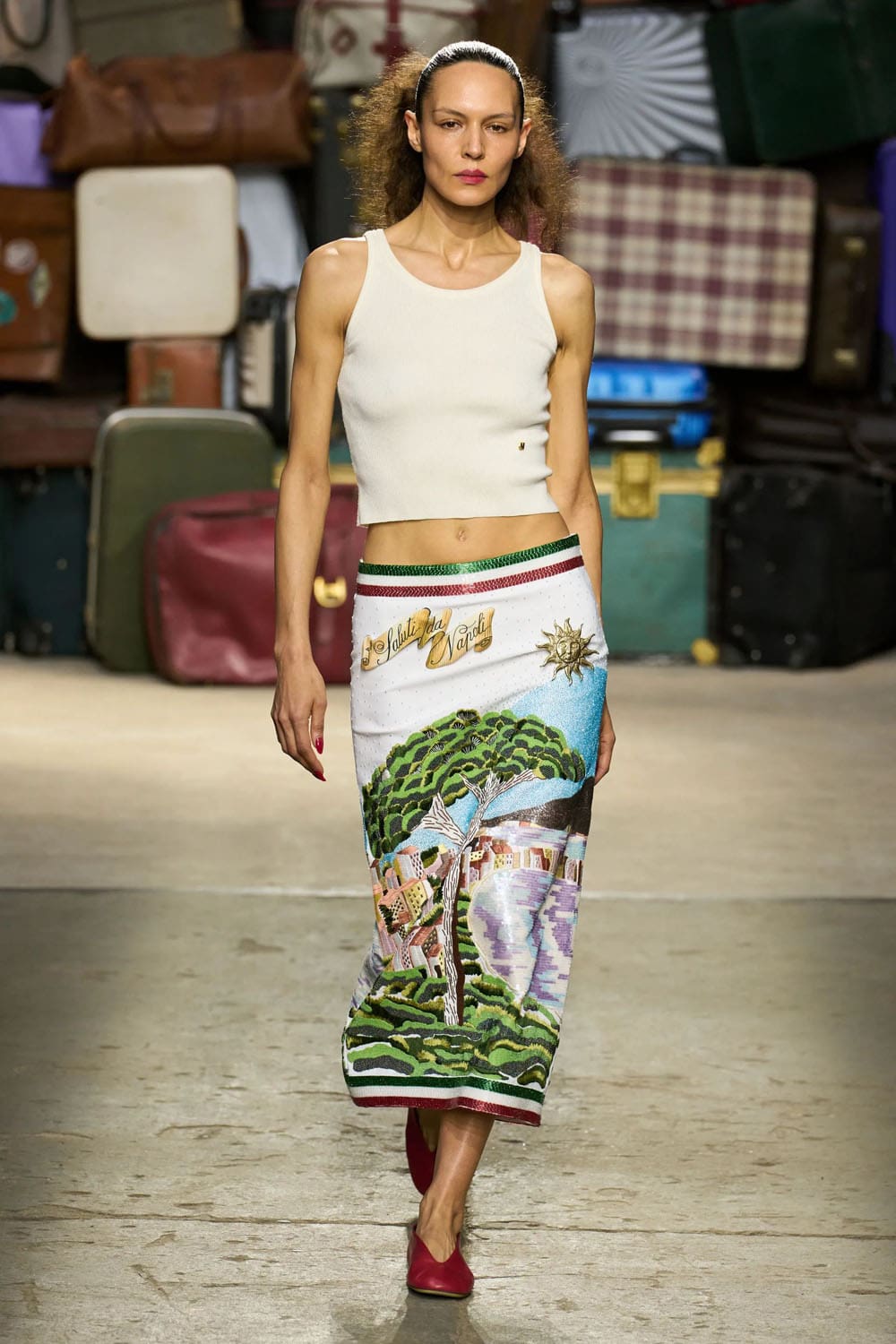 Moschino Printemps Été 2025 Runway Magazine (32)