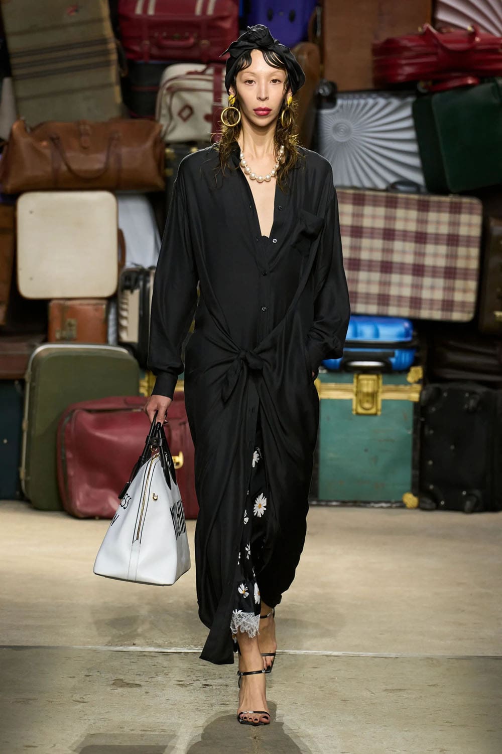Moschino Printemps Été 2025 Runway Magazine (37)