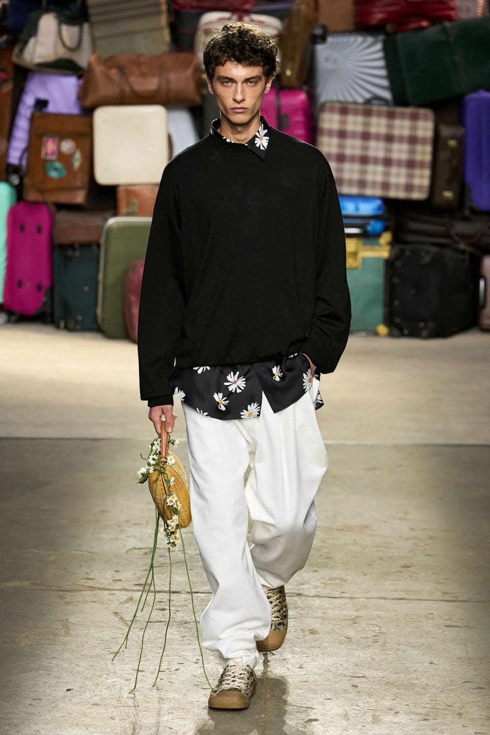 Moschino Printemps Été 2025 Runway Magazine (39)