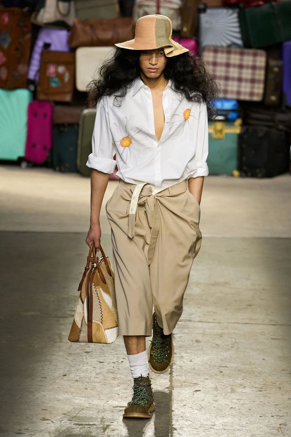 Moschino Printemps Été 2025 Runway Magazine (49)