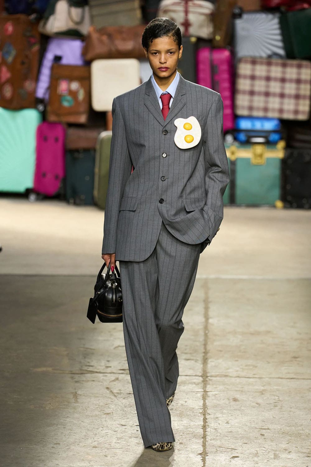 Moschino Printemps Été 2025 Runway Magazine (5)