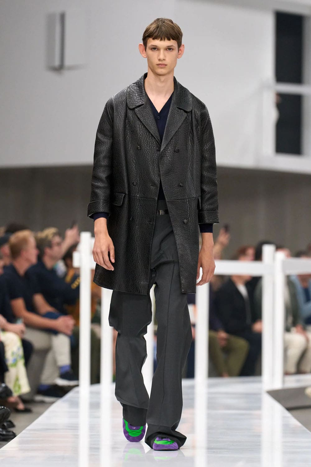 Prada Primavera Verano 2025 Moda masculina Runway Revista (15)