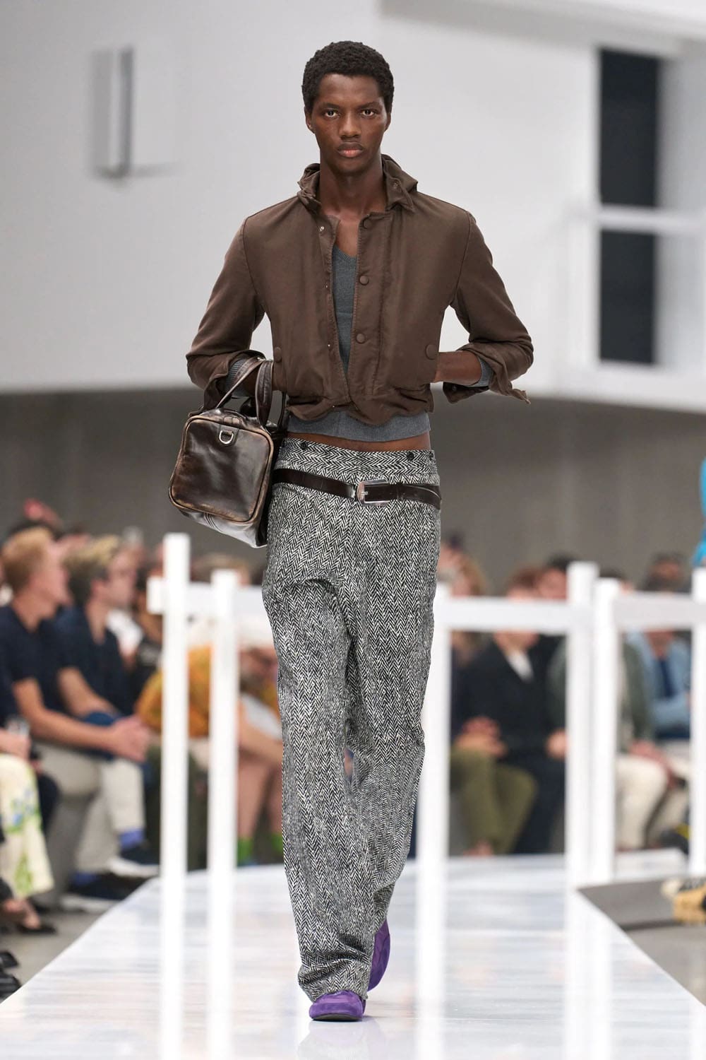 Prada Primavera Verano 2025 Moda masculina Runway Revista (22)