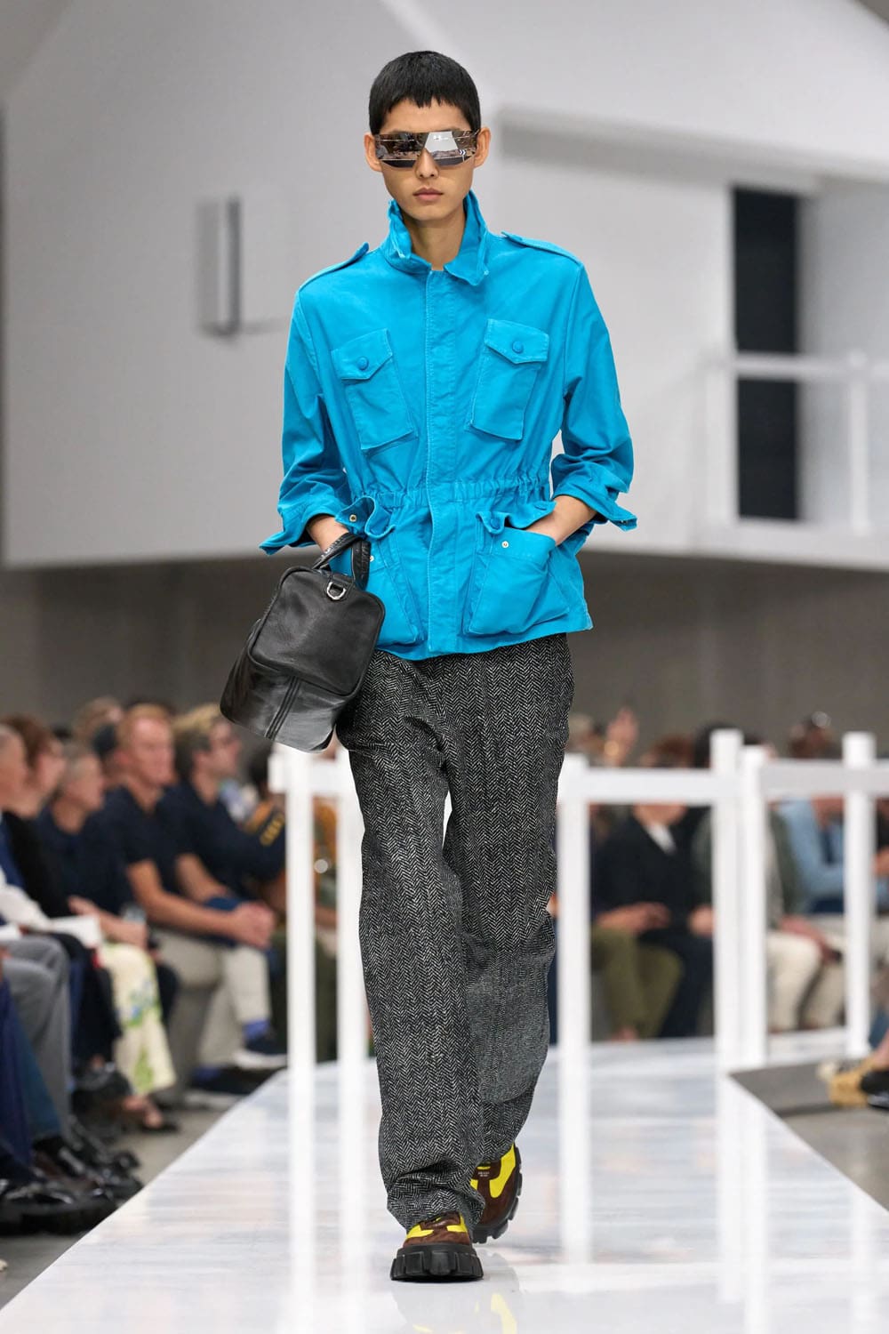 Prada Primavera Verano 2025 Moda masculina Runway Revista (23)