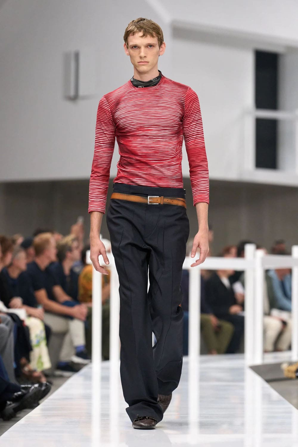Prada Primavera Verano 2025 Moda masculina Runway Revista (26)