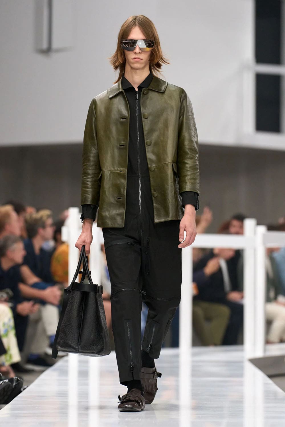 Prada Primavera Verano 2025 Moda masculina Runway Revista (37)