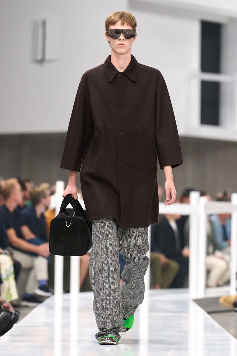 Prada Primavera Verano 2025 Moda masculina Runway Revista (43)