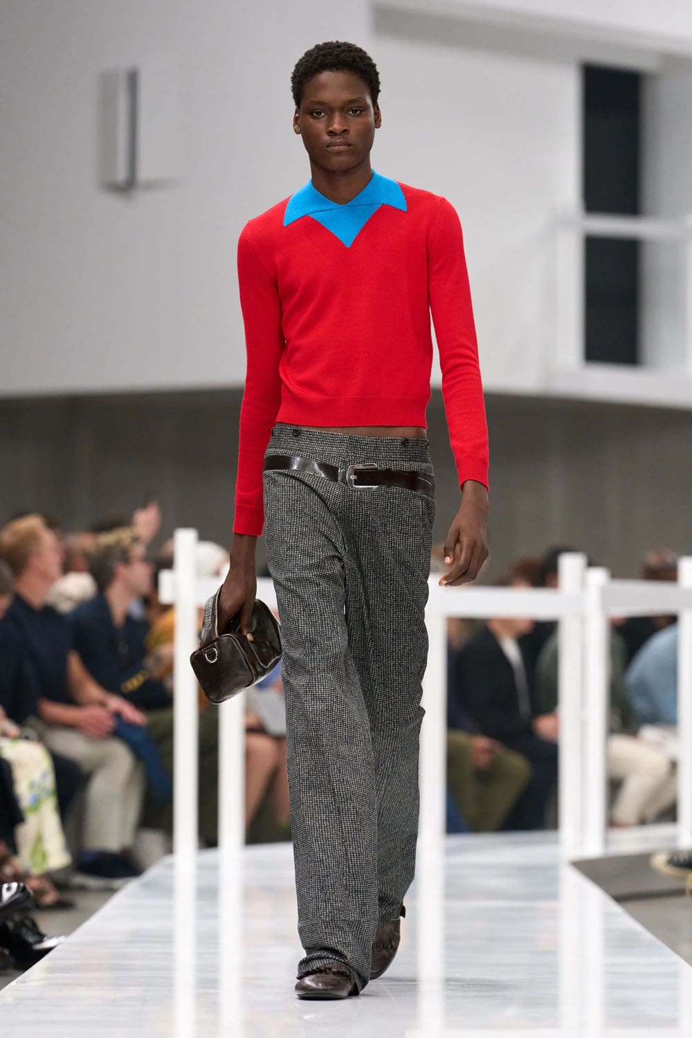 Prada Primavera Verano 2025 Moda masculina Runway Revista (48)