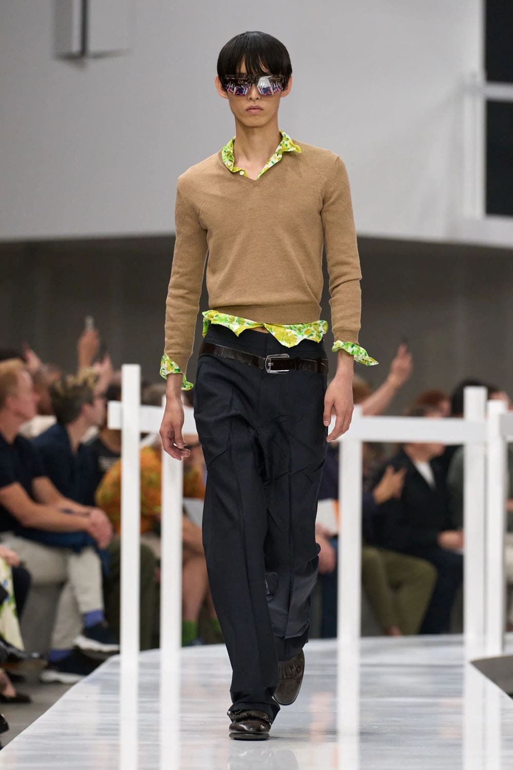 Prada Primavera Verano 2025 Moda masculina Runway Revista (6)