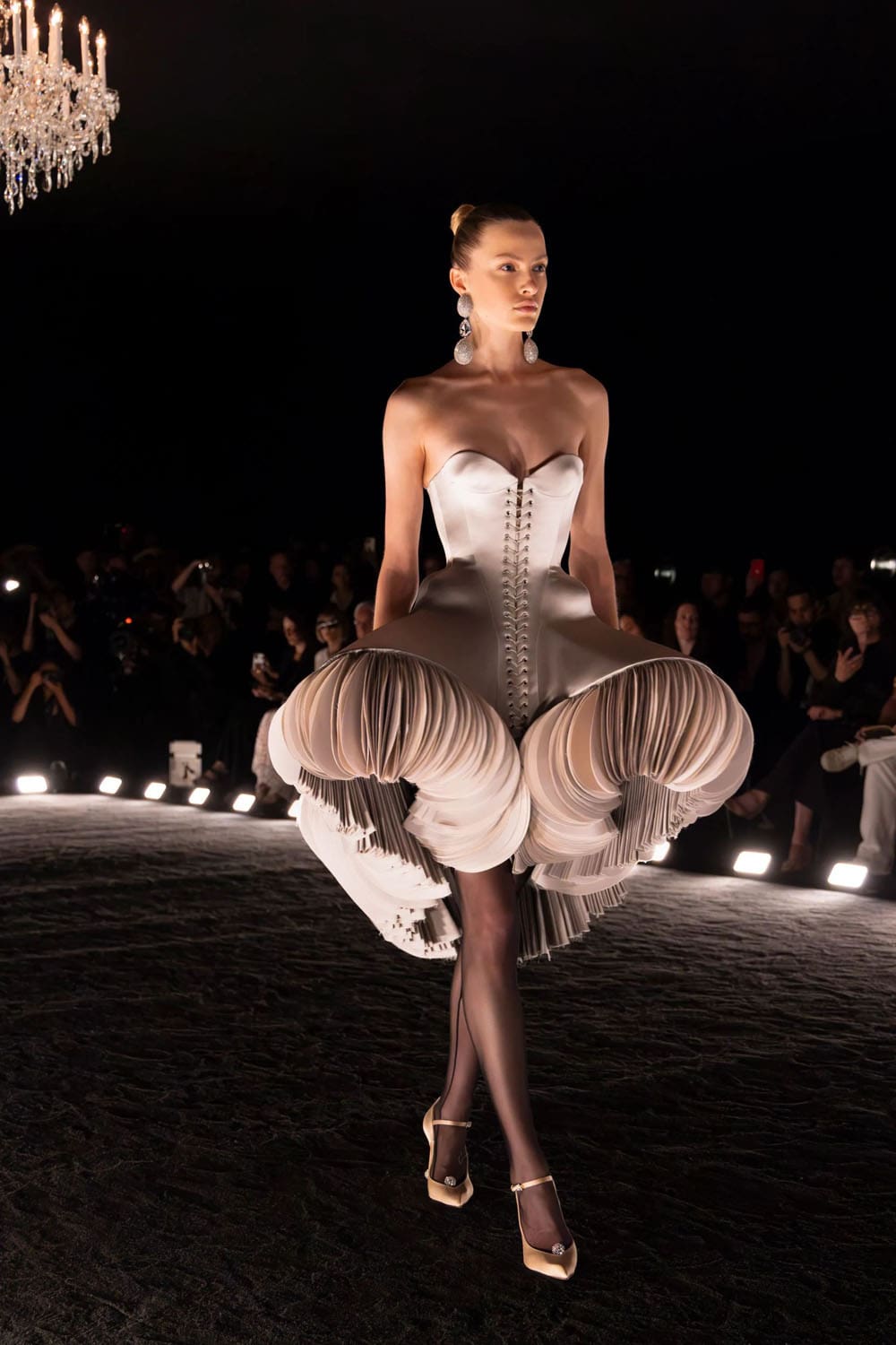 Schiaparelli Alta Costura Outono Inverno 2024 2025 Runway Revista (10)