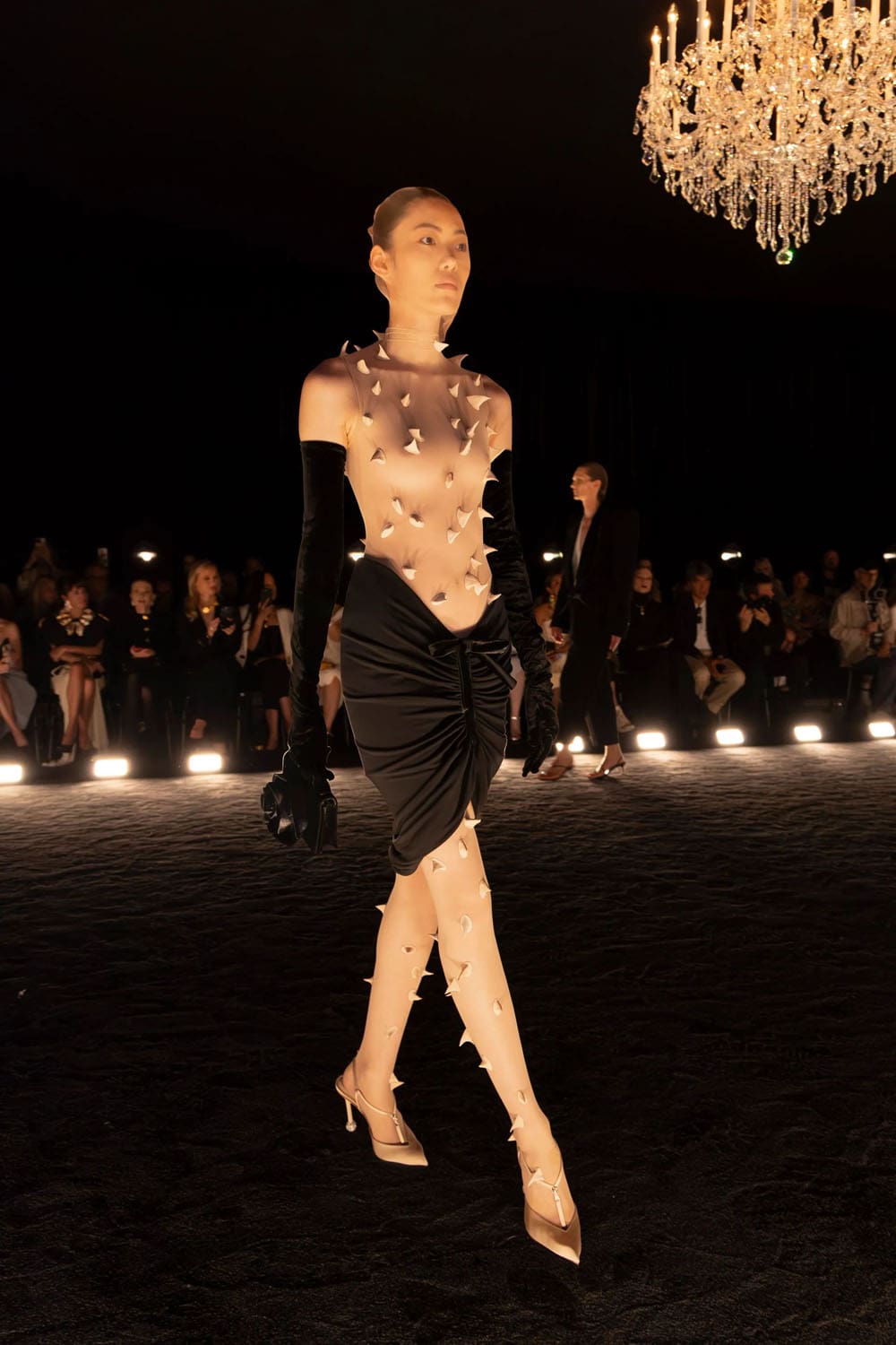 Schiaparelli Alta Costura Outono Inverno 2024 2025 Runway Revista (14)