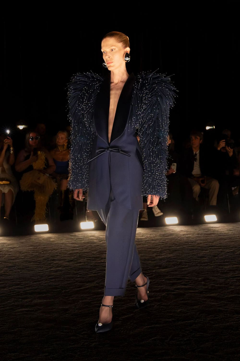 Schiaparelli Alta Costura Outono Inverno 2024 2025 Runway Revista (17)