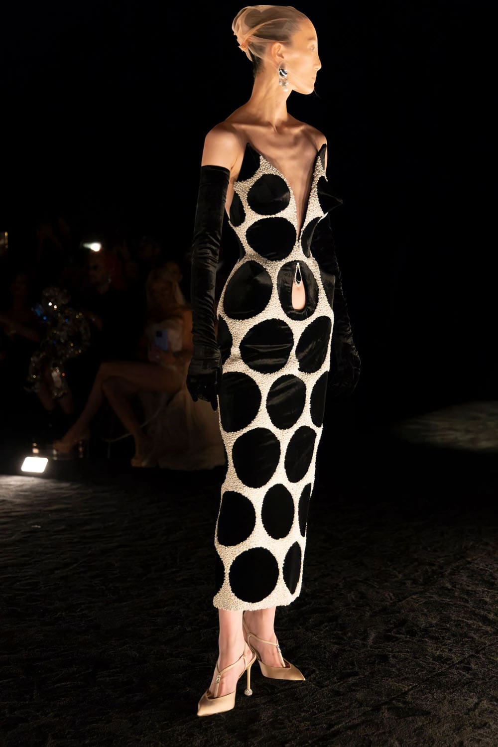 Schiaparelli Alta Costura Outono Inverno 2024 2025 Runway Revista (4)