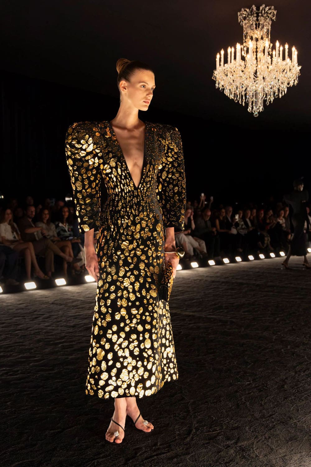 Schiaparelli Alta Costura Outono Inverno 2024 2025 Runway Revista (6)