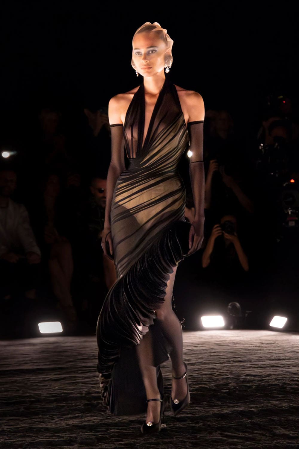 Schiaparelli Alta Costura Outono Inverno 2024 2025 Runway Revista (9)