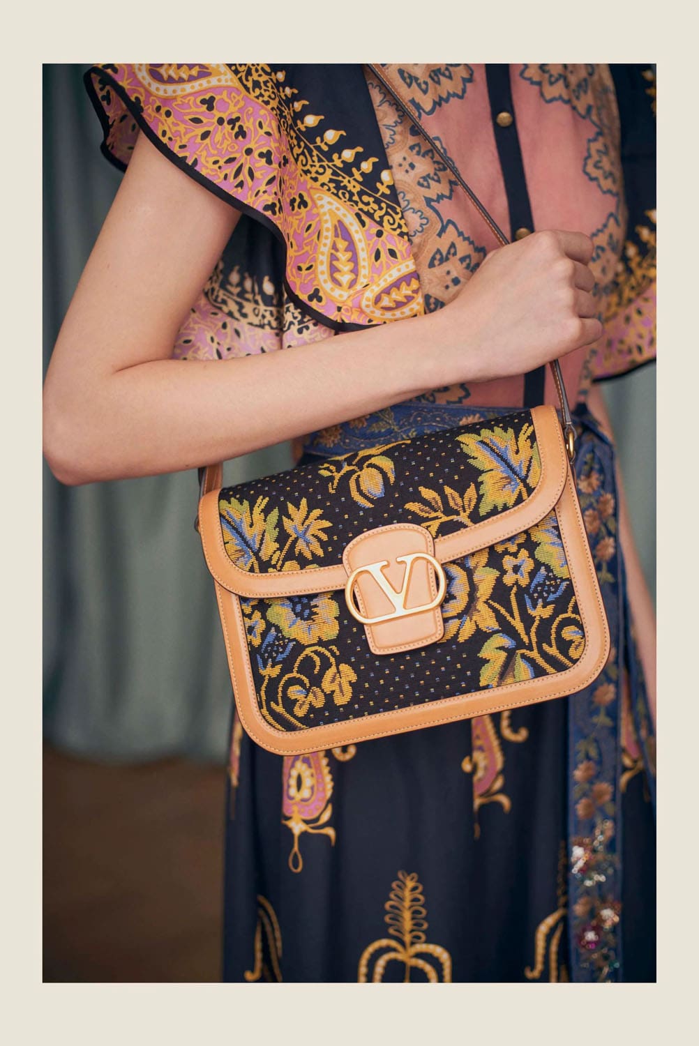 Valentino by Alessandro Michele Resort 2025 Close Up Runway Magazine (100)