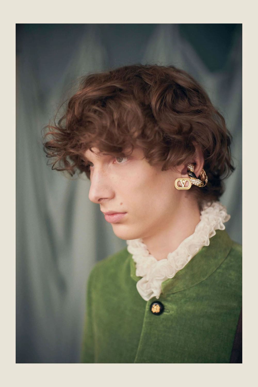 Valentino by Alessandro Michele Resort 2025 Close Up Runway Magazine (21)