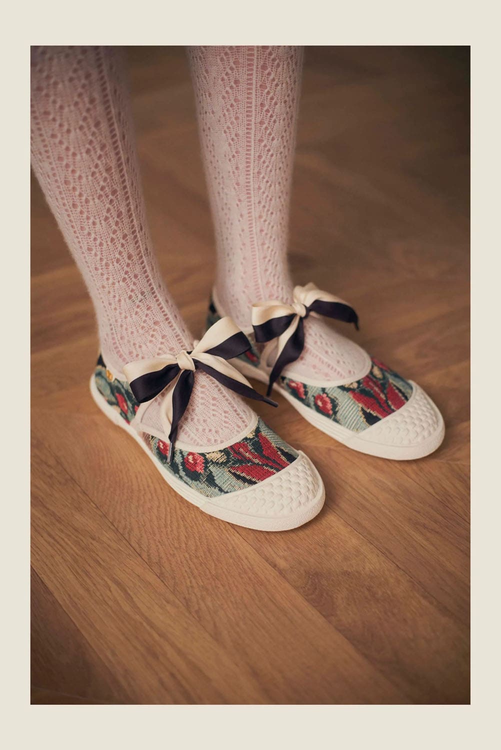 Valentino by Alessandro Michele Resort 2025 Close Up Runway Magazine (35)