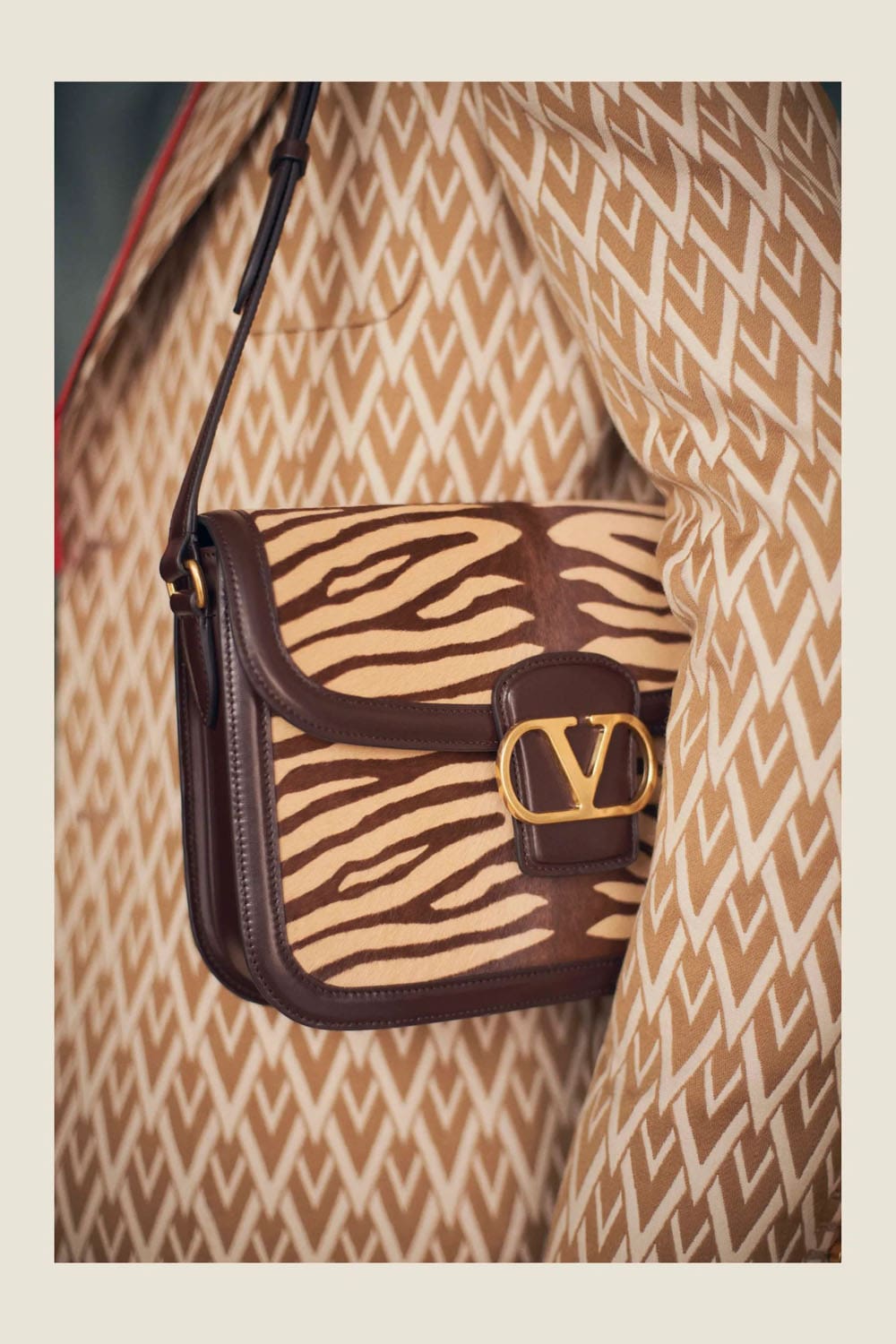 Valentino by Alessandro Michele Resort 2025 Close Up Runway Magazine (48)