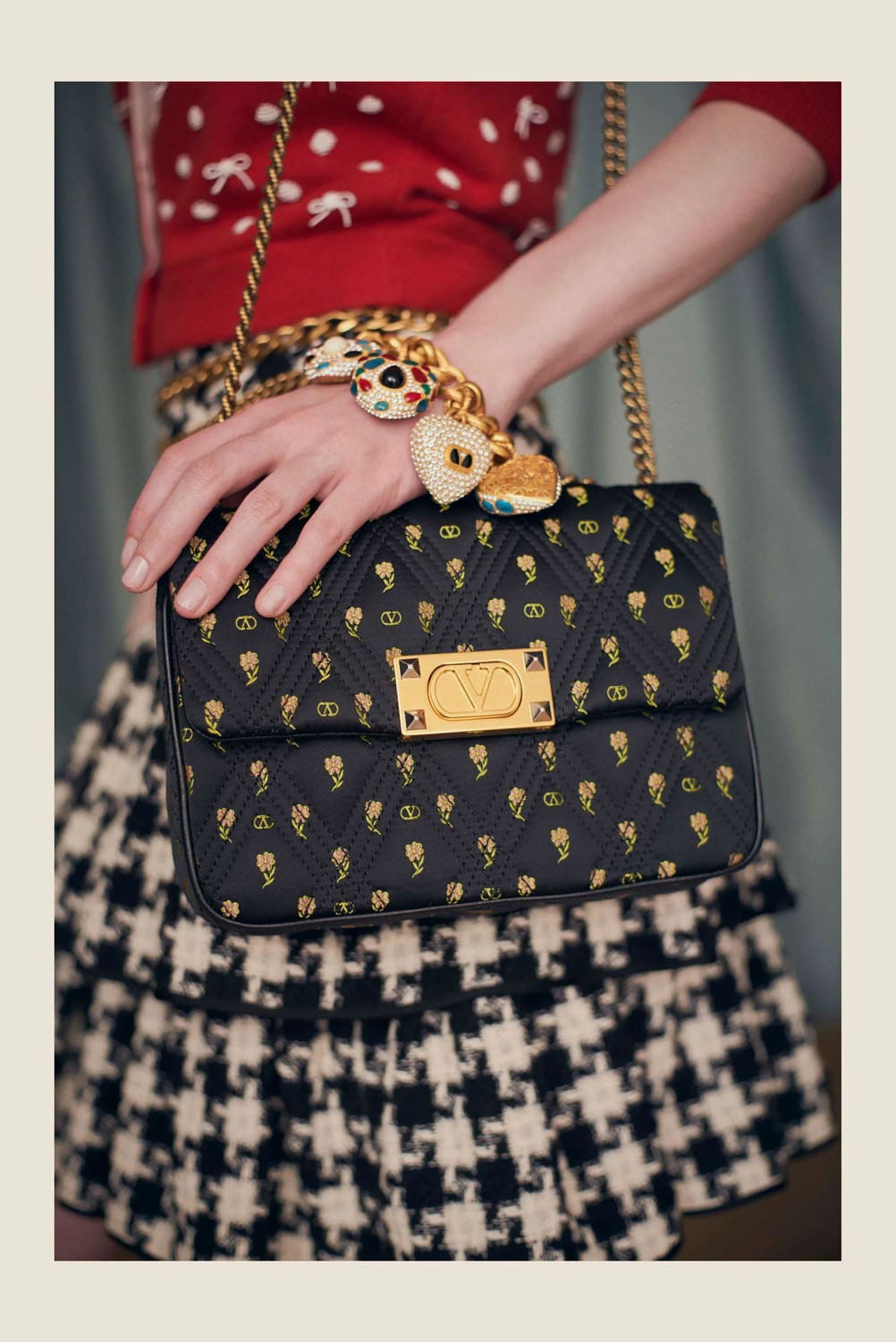 Valentino by Alessandro Michele Resort 2025 Close Up Runway Magazine (50)