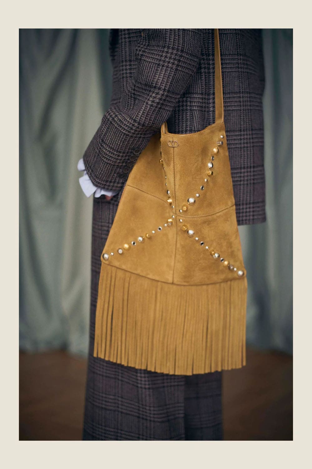 Valentino by Alessandro Michele Resort 2025 Close Up Runway Magazine (53)