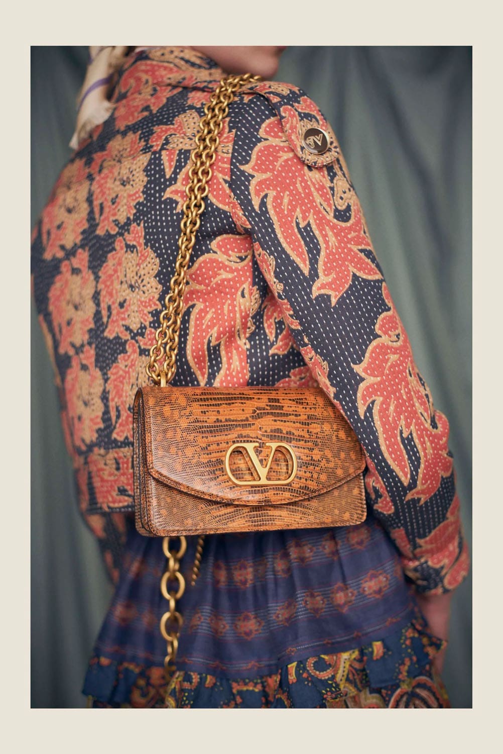 Valentino by Alessandro Michele Resort 2025 Close Up Runway Magazine (56)