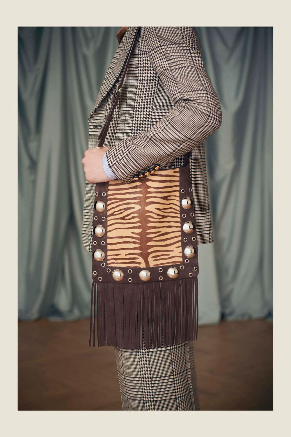 Valentino by Alessandro Michele Resort 2025 Close Up Runway Magazine (6)