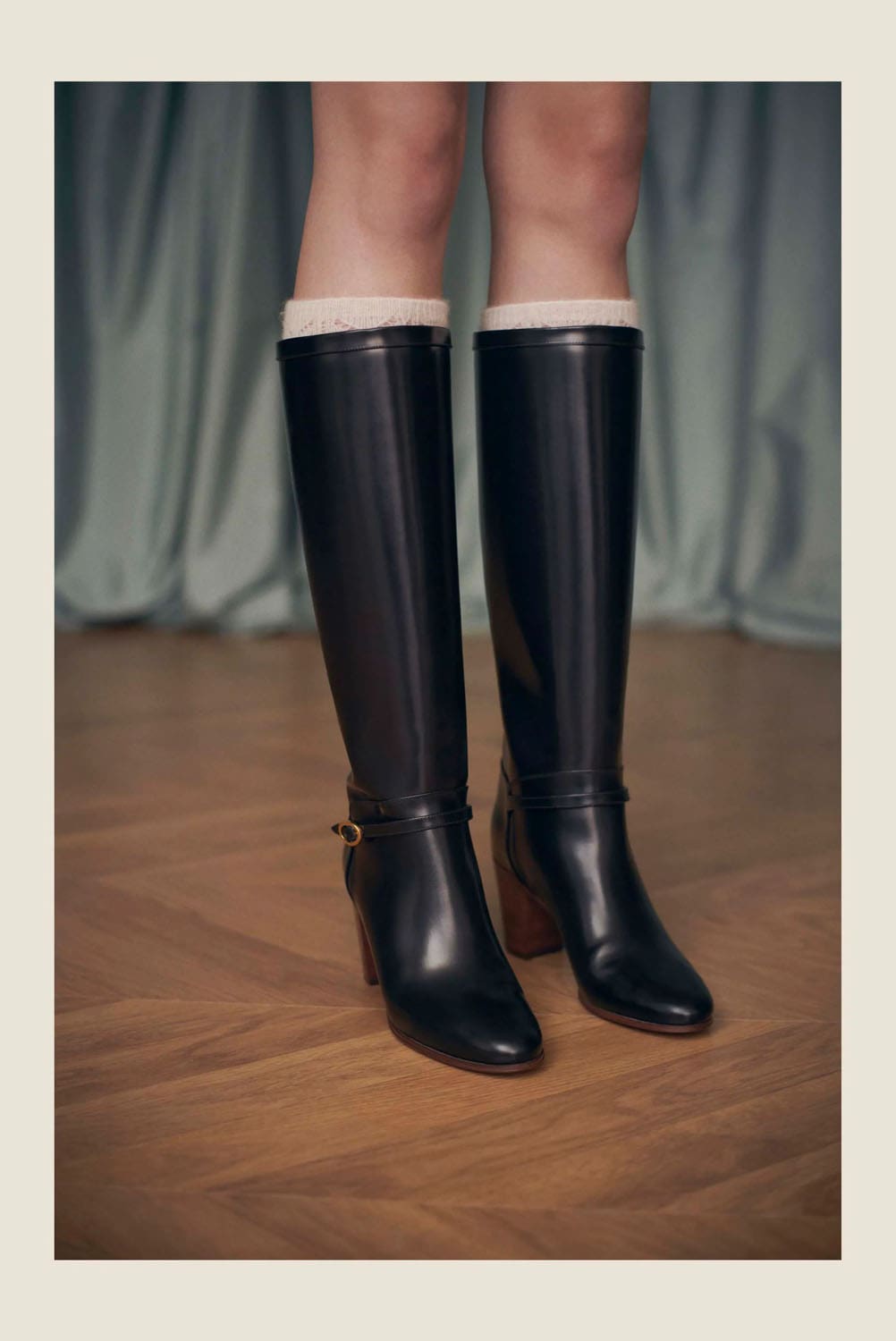 Valentino by Alessandro Michele Resort 2025 Close Up Runway Magazine (80)