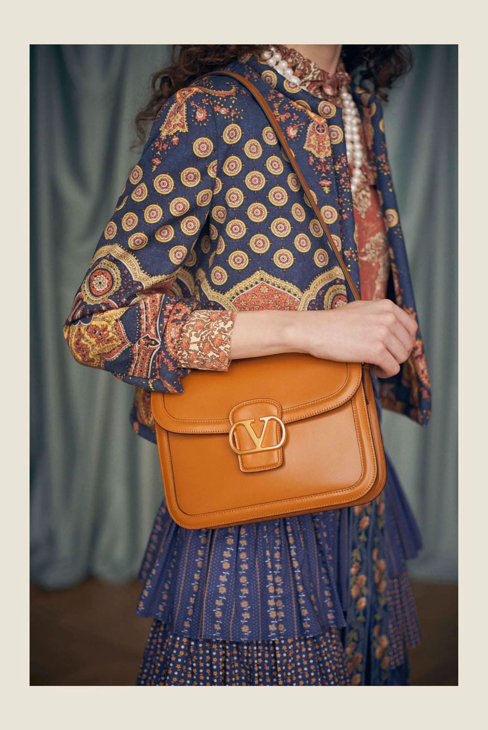 Valentino by Alessandro Michele Resort 2025 Close Up Runway Magazine (97)