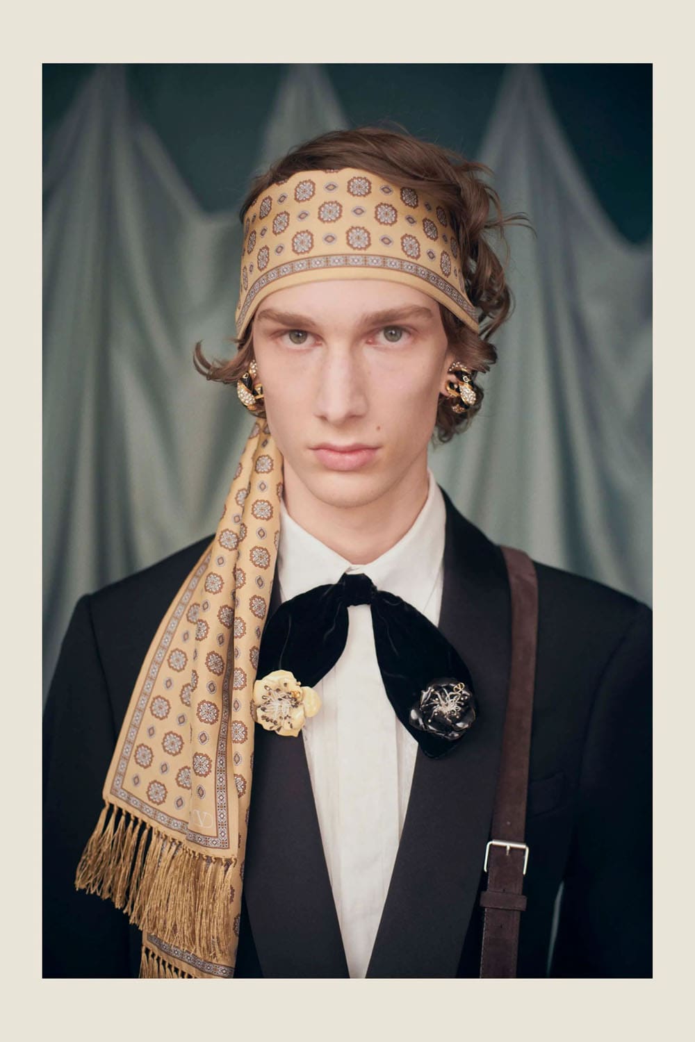 Valentino by Alessandro Michele Resort 2025 Close Up Runway Magazine (98)