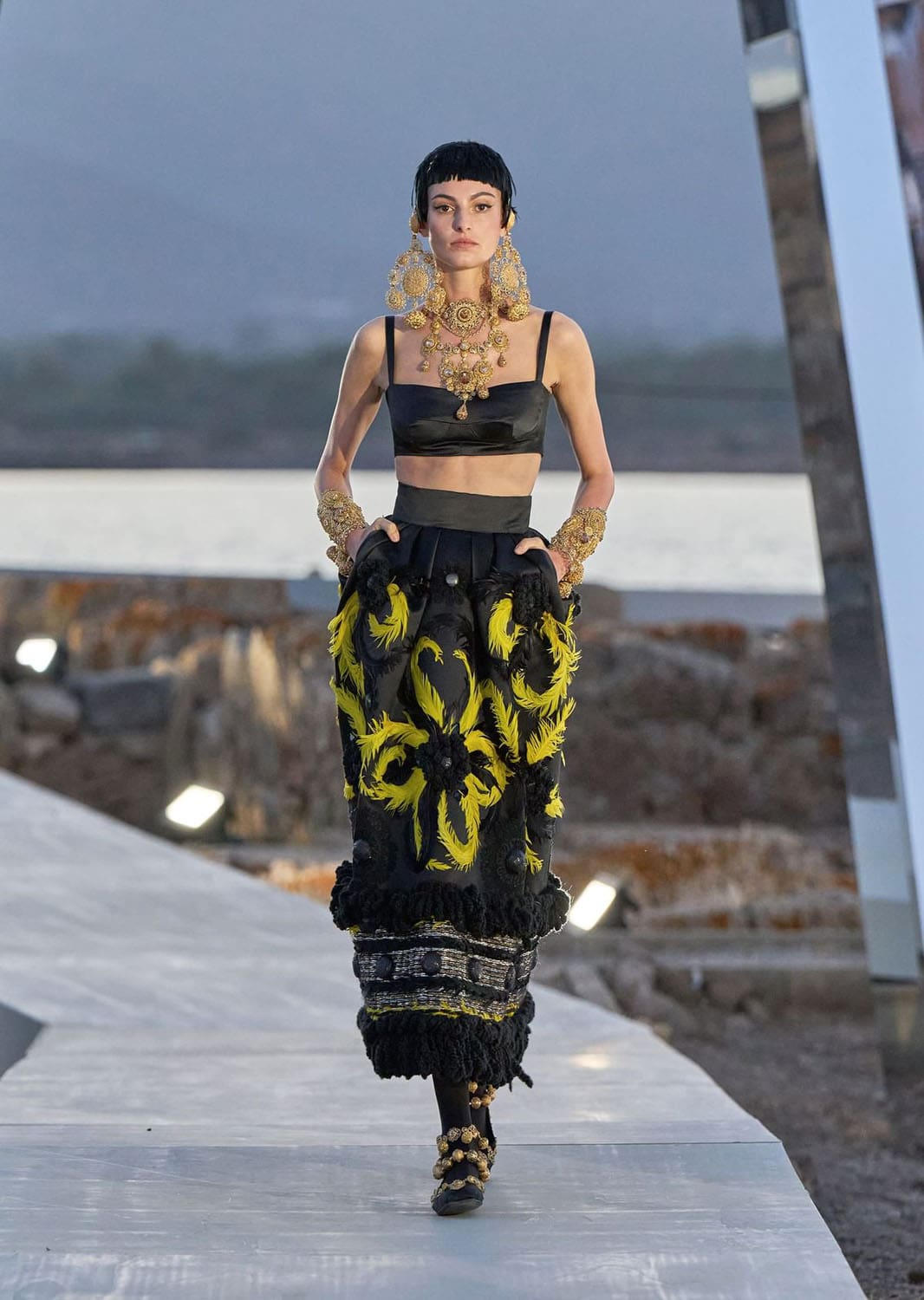 ドルチェ ガッバーナ アルタ モーダ サルデーニャ 2024 Runway 雑誌(1)