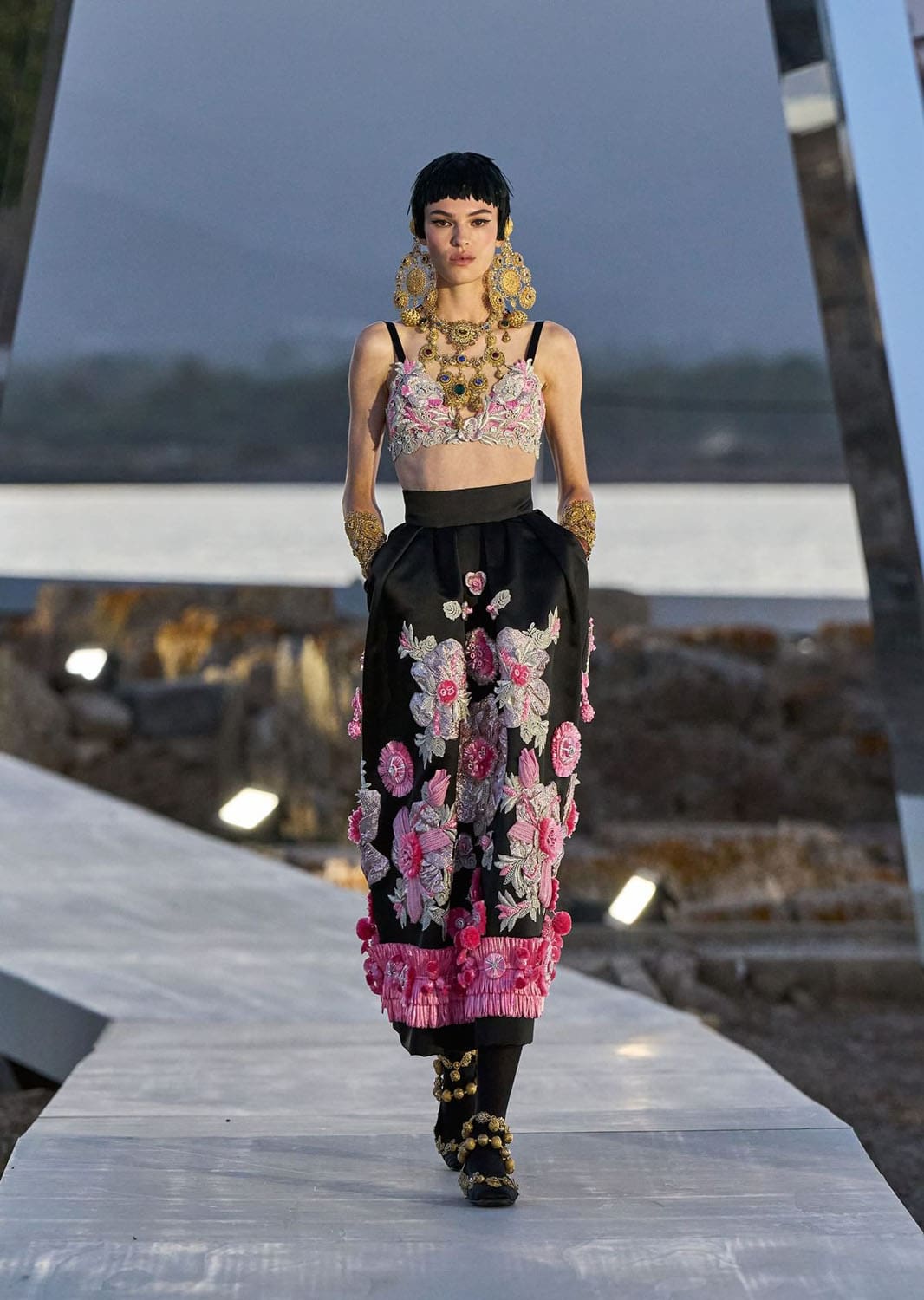 ドルチェ ガッバーナ アルタ モーダ サルデーニャ 2024 Runway 雑誌(10)