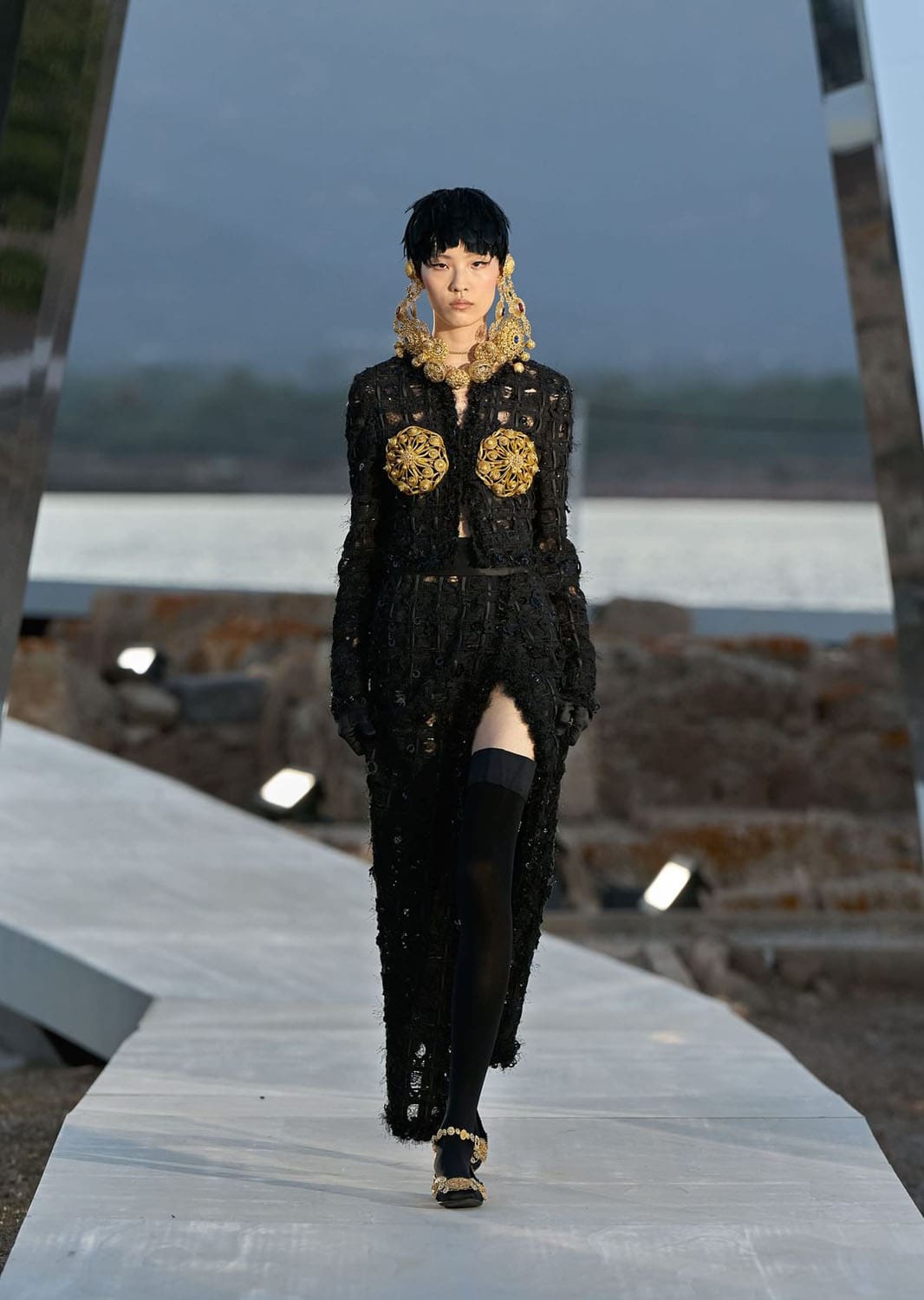 ドルチェ ガッバーナ アルタ モーダ サルデーニャ 2024 Runway 雑誌(13)