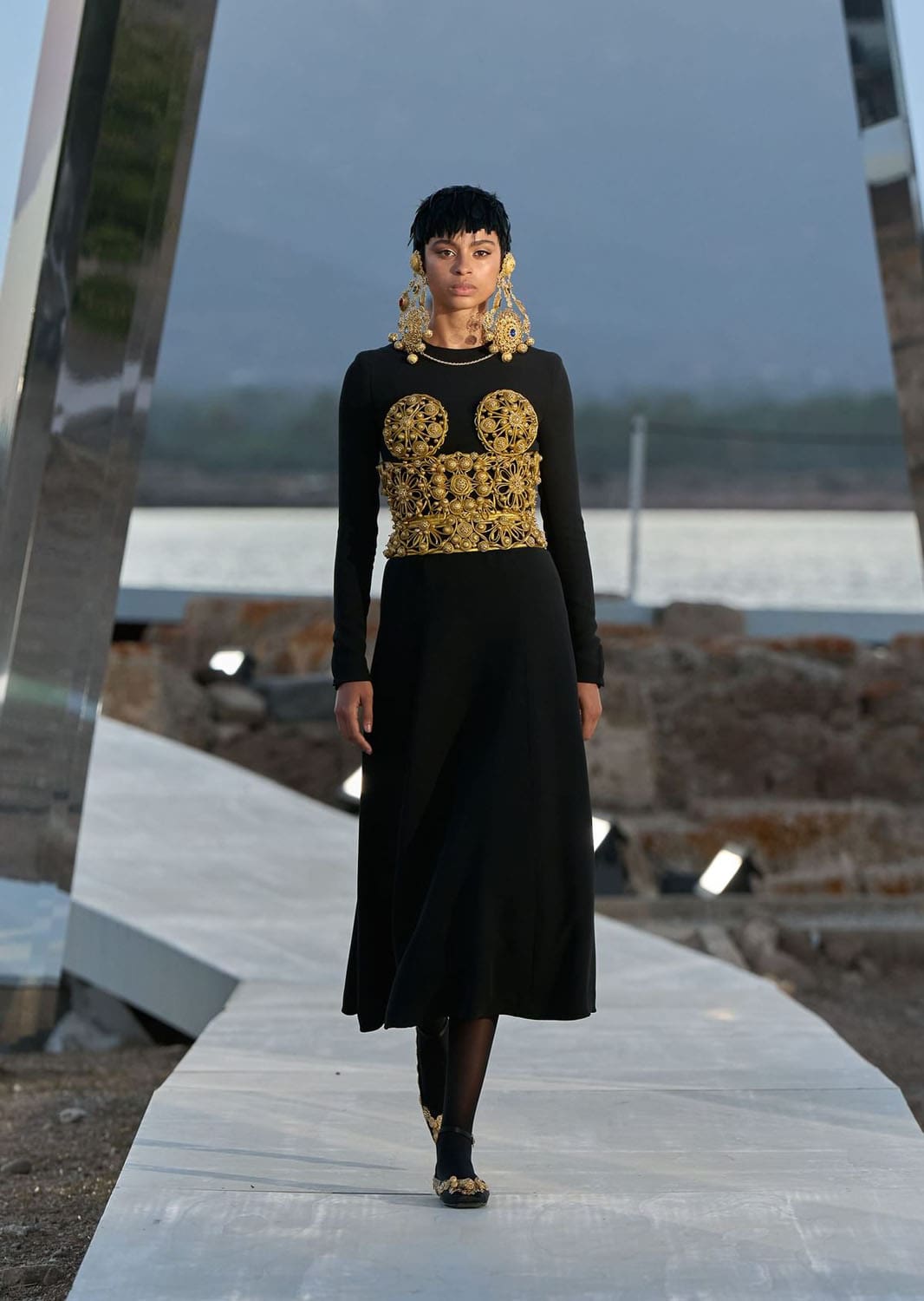 ドルチェ ガッバーナ アルタ モーダ サルデーニャ 2024 Runway 雑誌(18)