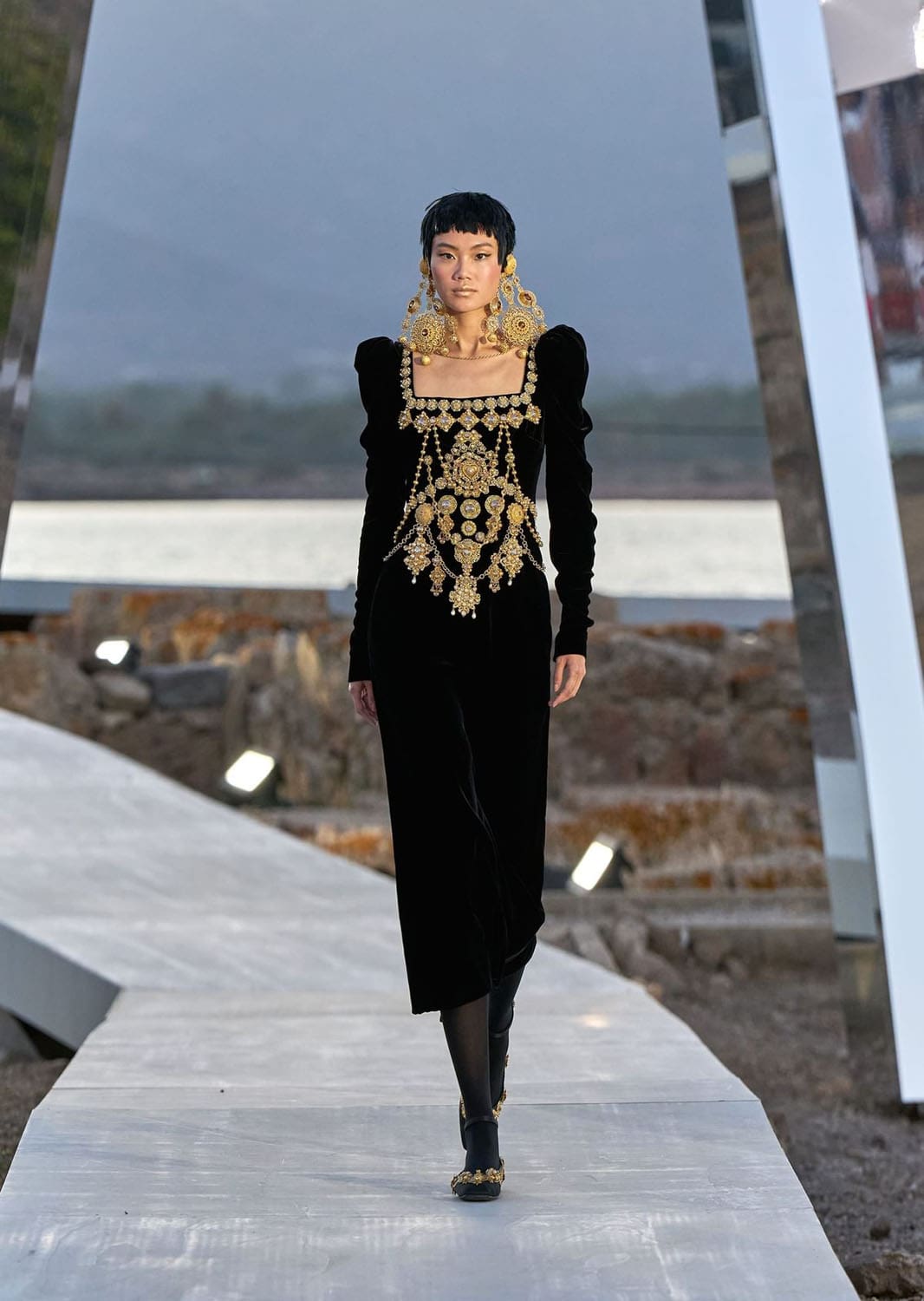 ドルチェ ガッバーナ アルタ モーダ サルデーニャ 2024 Runway 雑誌(22)