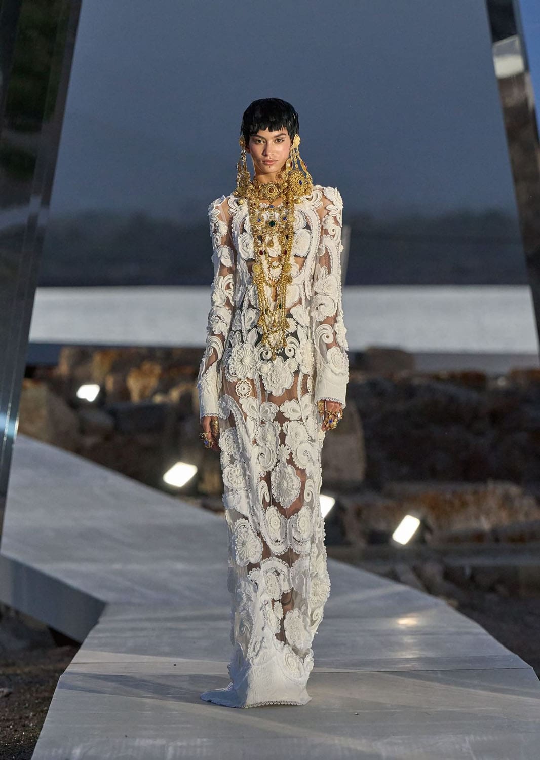 ドルチェ ガッバーナ アルタ モーダ サルデーニャ 2024 Runway 雑誌(24)