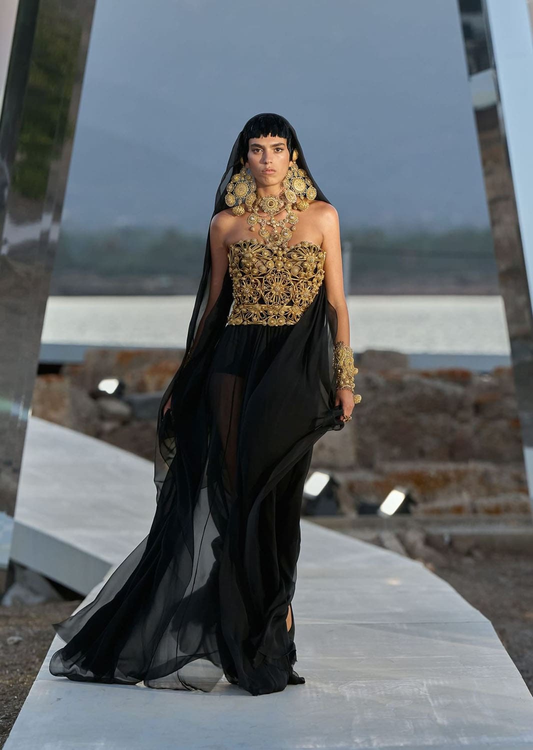 ドルチェ ガッバーナ アルタ モーダ サルデーニャ 2024 Runway 雑誌(28)