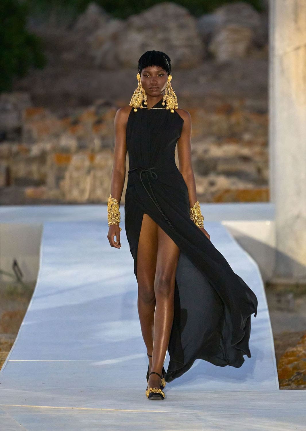 ドルチェ ガッバーナ アルタ モーダ サルデーニャ 2024 Runway 雑誌(54)