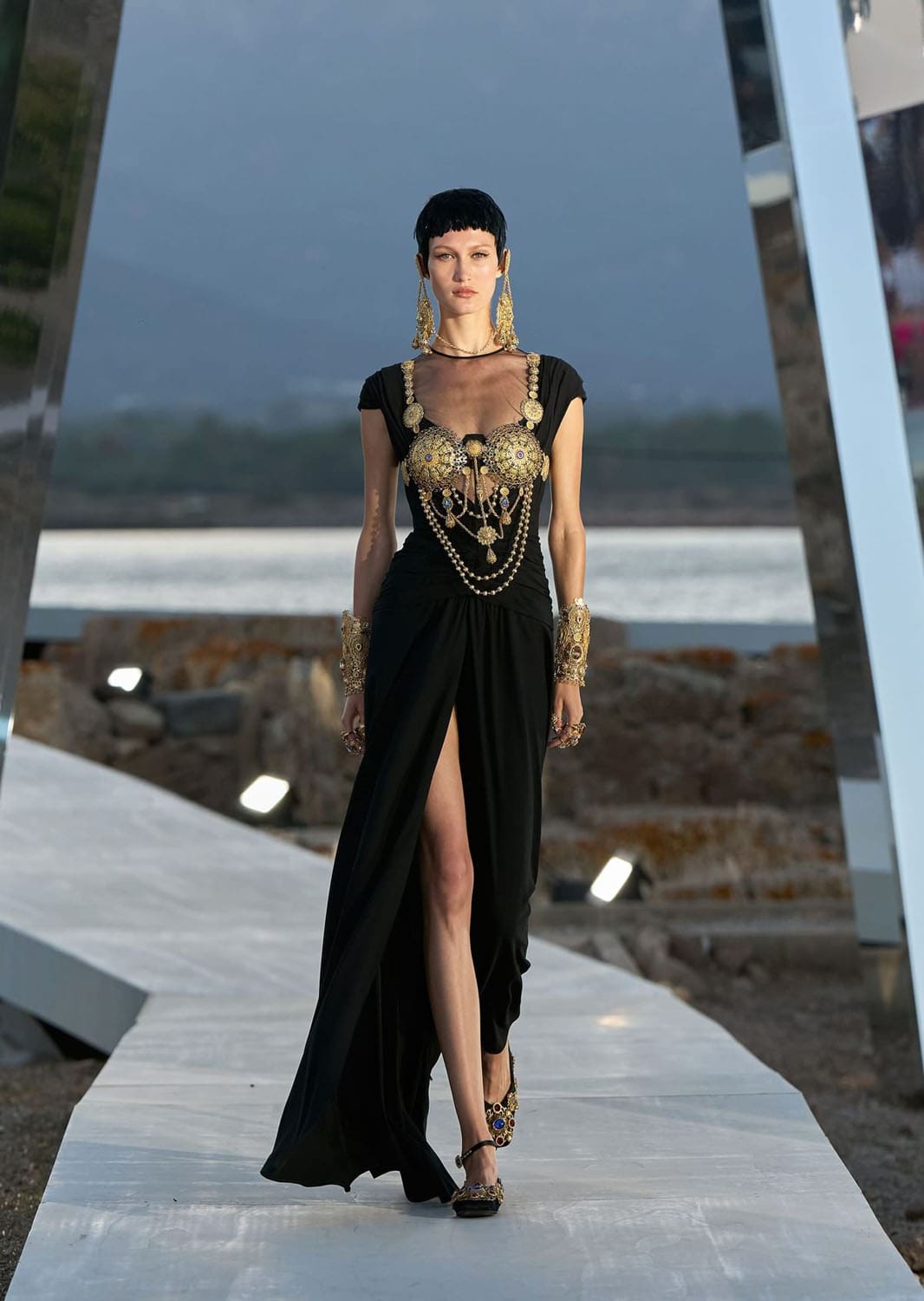 ドルチェ ガッバーナ アルタ モーダ サルデーニャ 2024 Runway 雑誌(60)