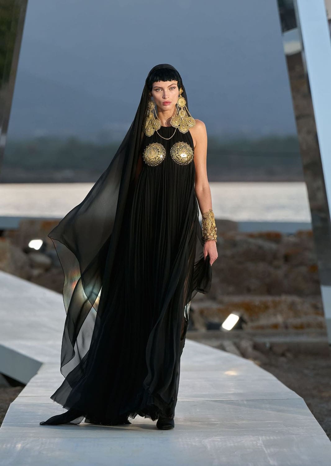 ドルチェ ガッバーナ アルタ モーダ サルデーニャ 2024 Runway 雑誌(79)