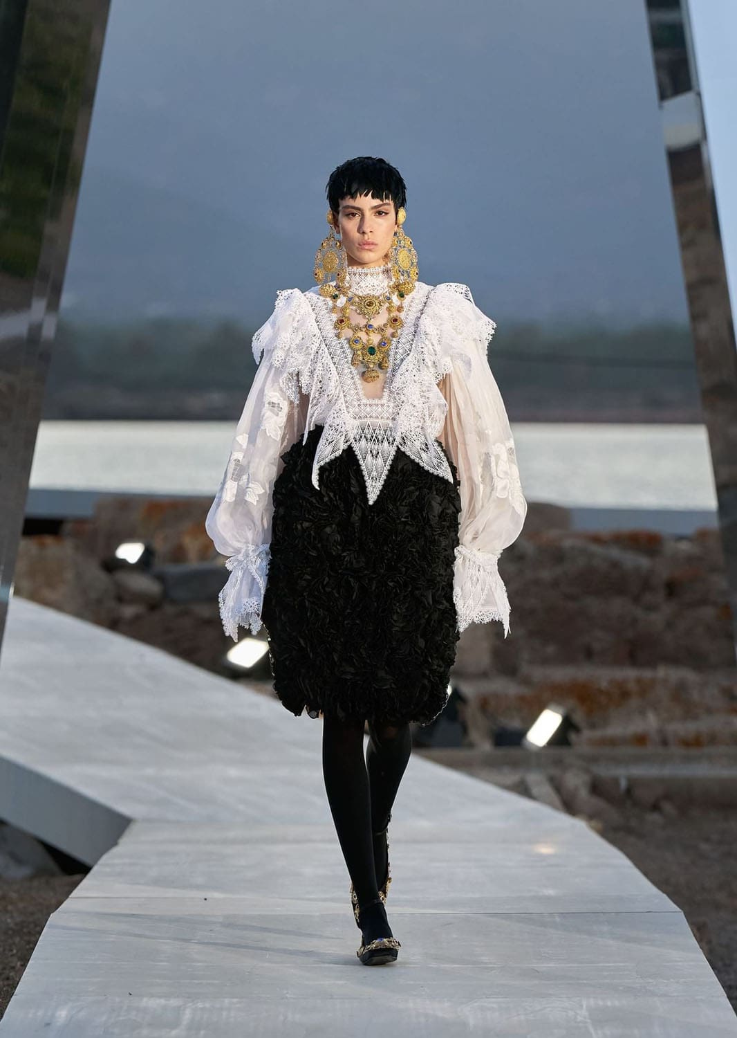 ドルチェ ガッバーナ アルタ モーダ サルデーニャ 2024 Runway 雑誌(8)